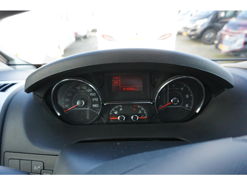 Adria Coral Plus 600 SL Automaat  foto: 6