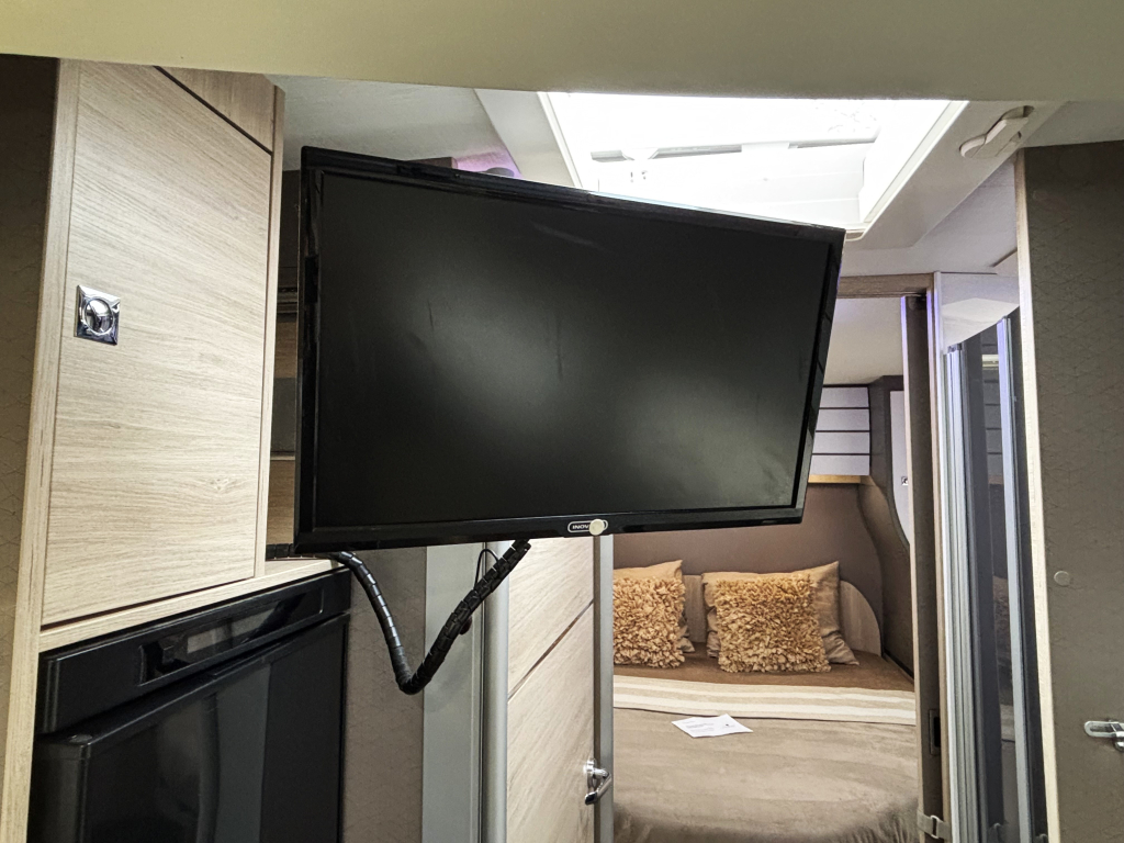 Challenger Graphite VIP 328 AUTOMAAT QUEENSBED HEFBED F2F foto: 19