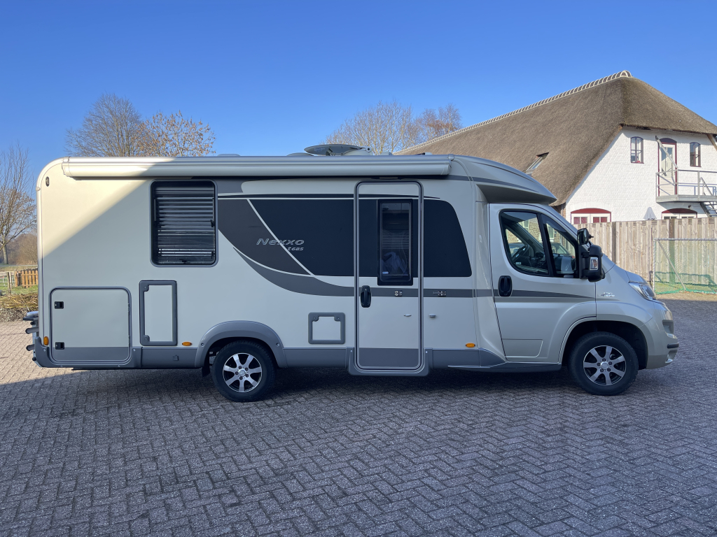 B&uuml;rstner Nexxo T 685 photo: 3