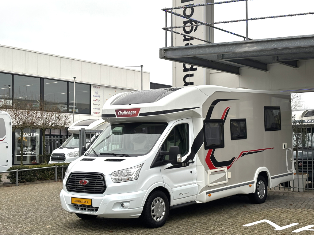 Challenger Graphite 288 AUTOMAAT 15.000KM! QUEENSBED HEFBED foto: 4