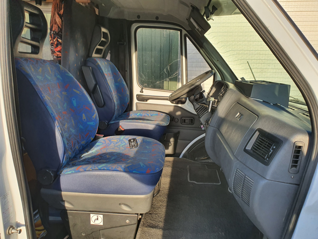 Fiat    2.8 tdi Bürstner 2 zonnepanelen 6 zitplaatsen foto: 4