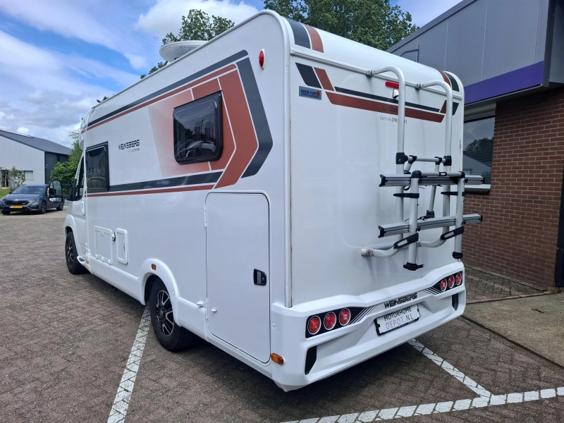 Weinsberg CaraCompact Pepper 600 MEG | Leveling system | Roof air conditioning photo: 2