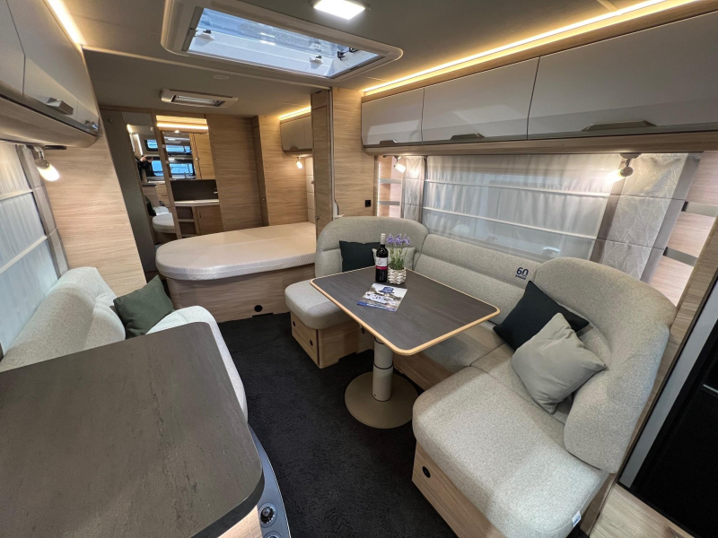 Knaus Sudwind 650 PXB queensbed, bomvol opties  foto: 1