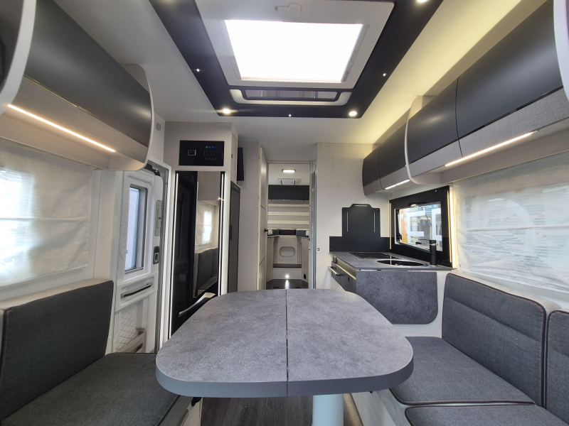 Chausson Titanium Ultimate 777 Arctic ZONDER HEFBED photo: 2