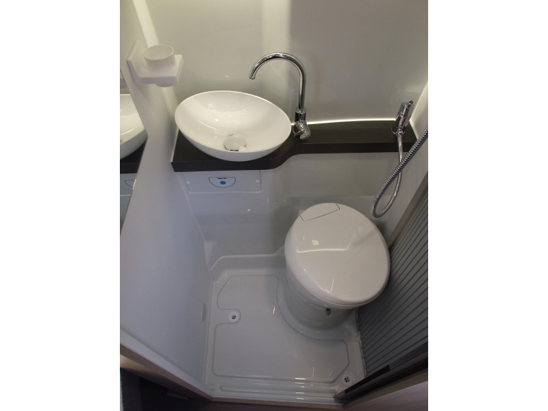 Adria Twin Plus 540 SP Thule Demo Van  foto: 16