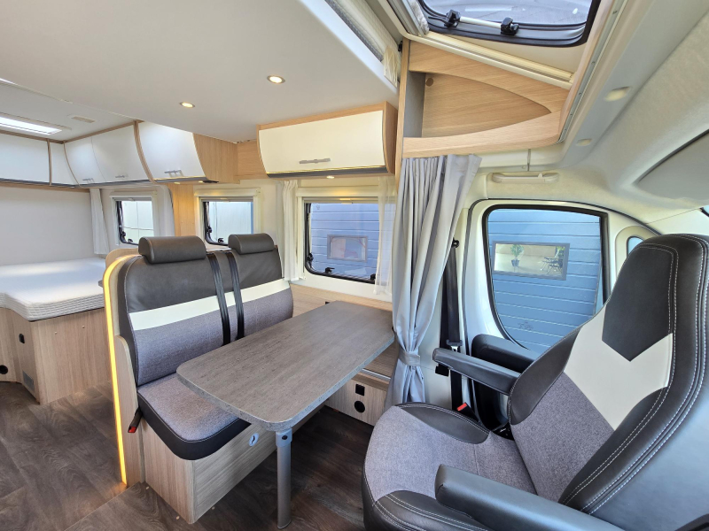 Sunlight T 64 Lengtebed Hefbed  foto: 12