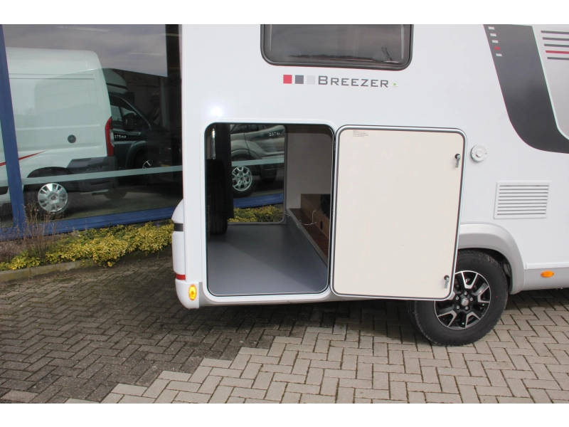 LMC Breezer 6 Pers/ Automaat  foto: 12