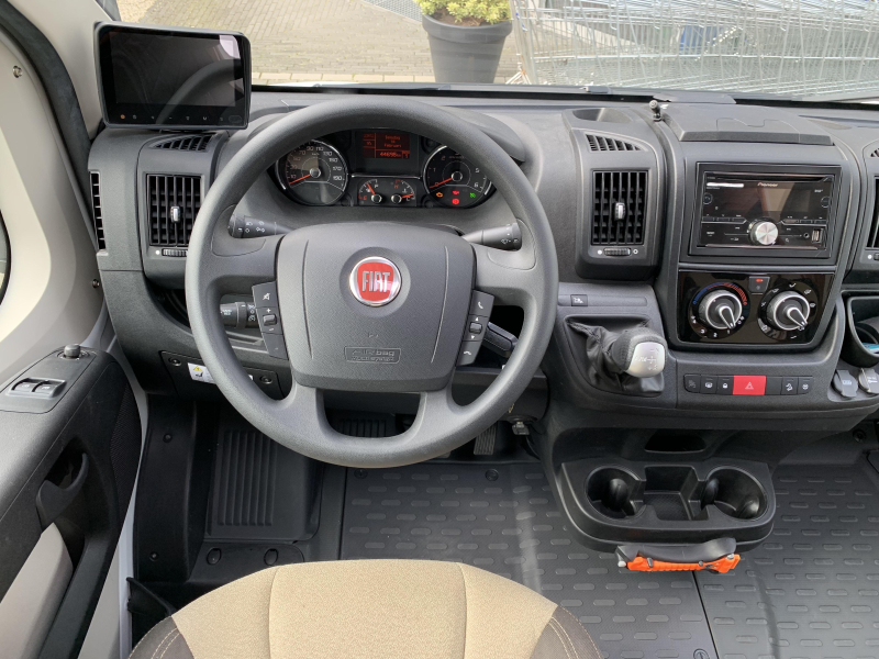 Weinsberg CaraSuite 700 ME - 5 Personen - Automatik Foto: 21