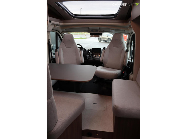 LMC Cruiser 740 EL 140hp Automatic | New model! | Single beds | Diesel heating | New from stock | photo: 8
