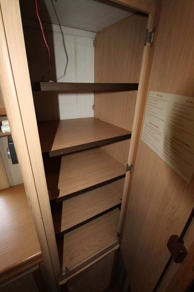 Peugeot 230 Fendt APK 01-12-2027!! foto: 12