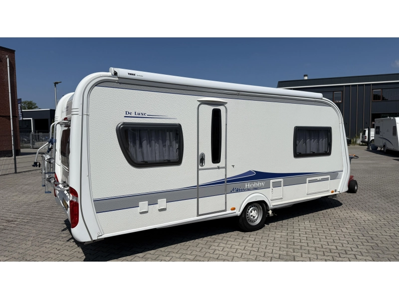 Hobby De Luxe 540 UL camas individuales asiento redondo foto: 10