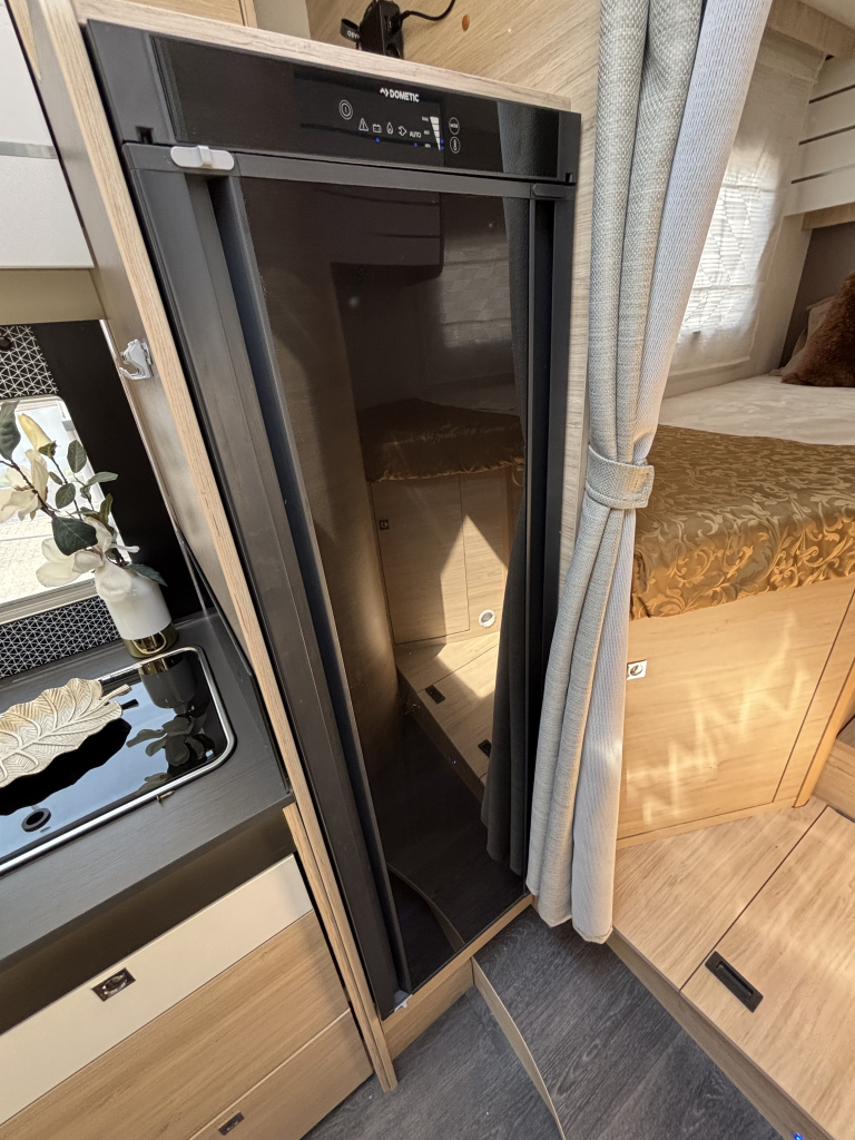 Challenger Graphite 287GA 9T AUT ENKELE BEDDEN+HEFBED 5 PERS foto: 8