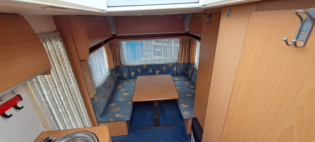 HOME-CAR 496H Caravan, Met voortent en luifel! foto: 8