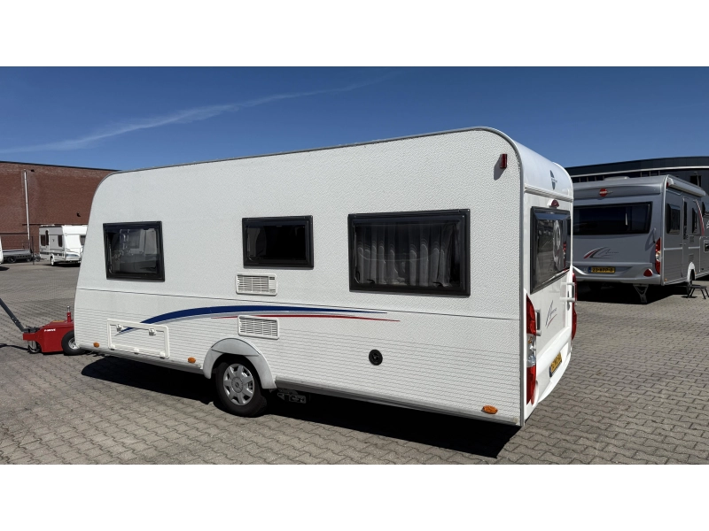 Bürstner Averso 460 TS frans bed rondzit toilet  foto: 13
