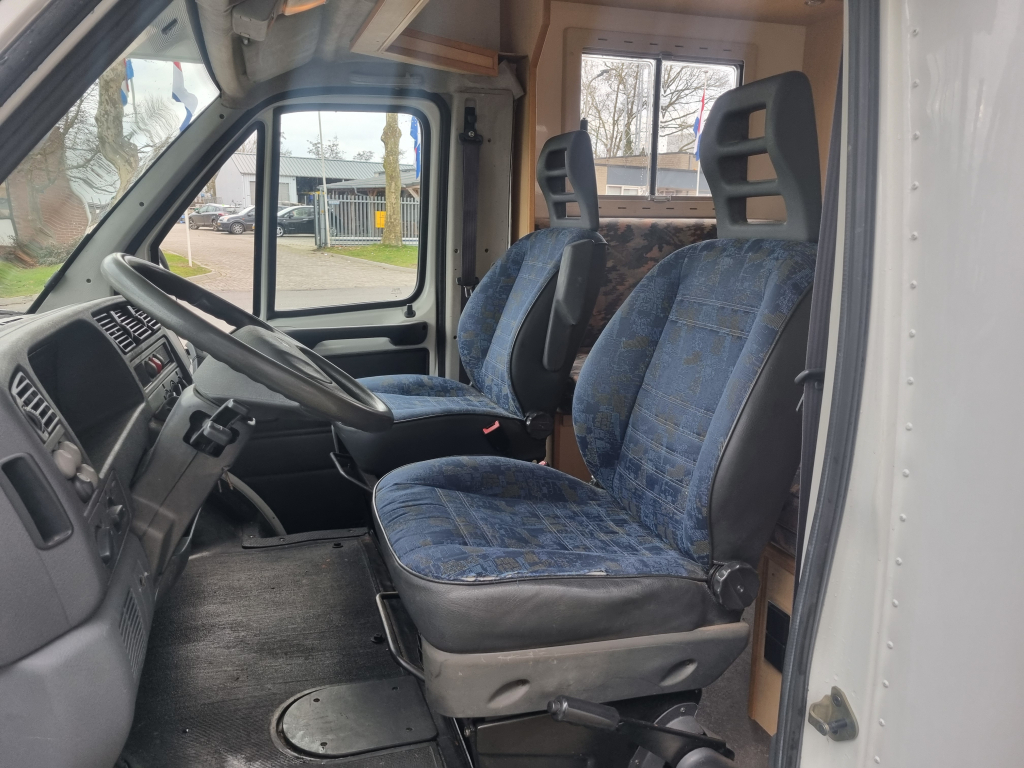 Fiat Ducato 2.8 diDT photo: 32