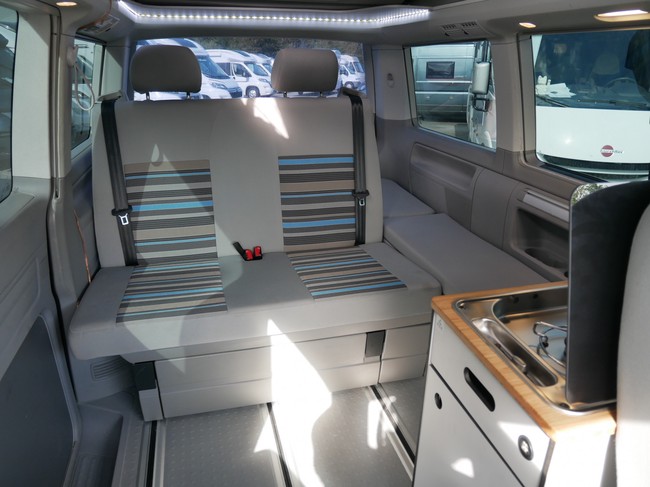 Volkswagen T5 GP California Beach Buscamper mit Standheizung!! Foto: 8