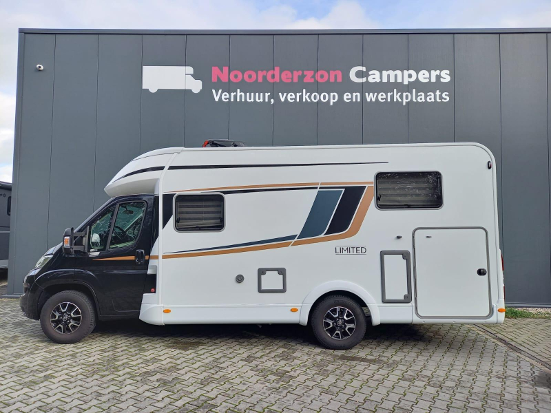 Bürstner Limited T 690 G - luxe - zwarte voorkant  foto: 19