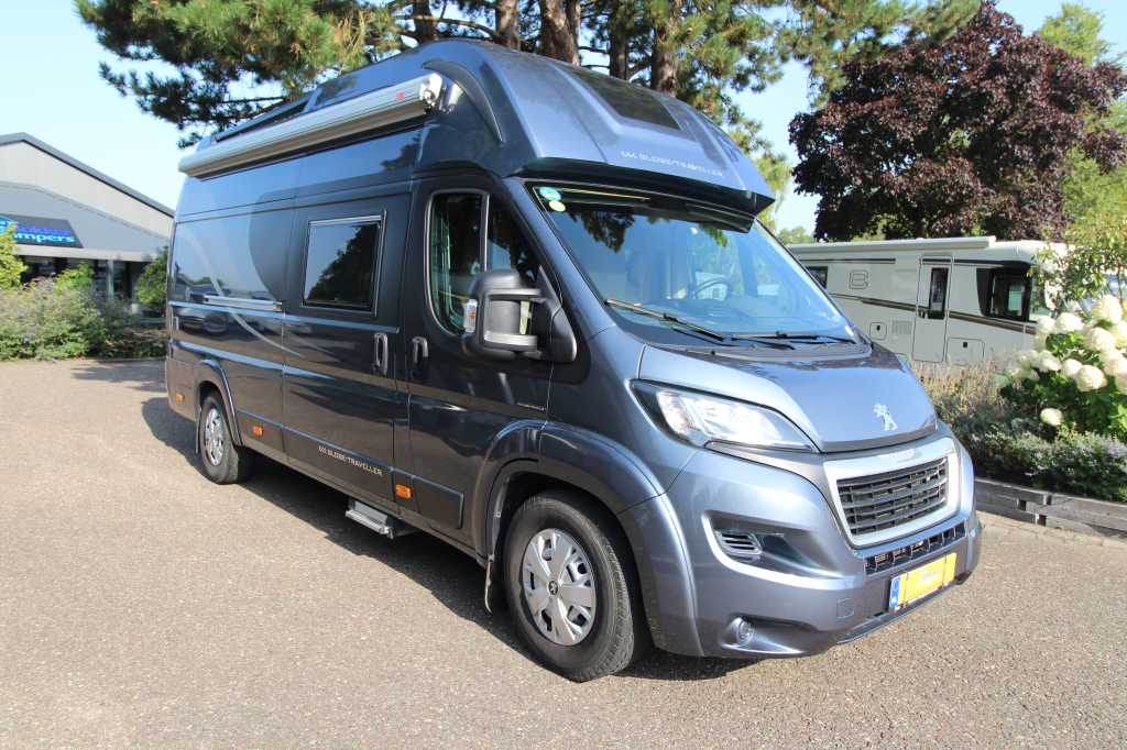 Globe Traveller  VOYAGER Z LUXE BUS 2x1 persoons bed 