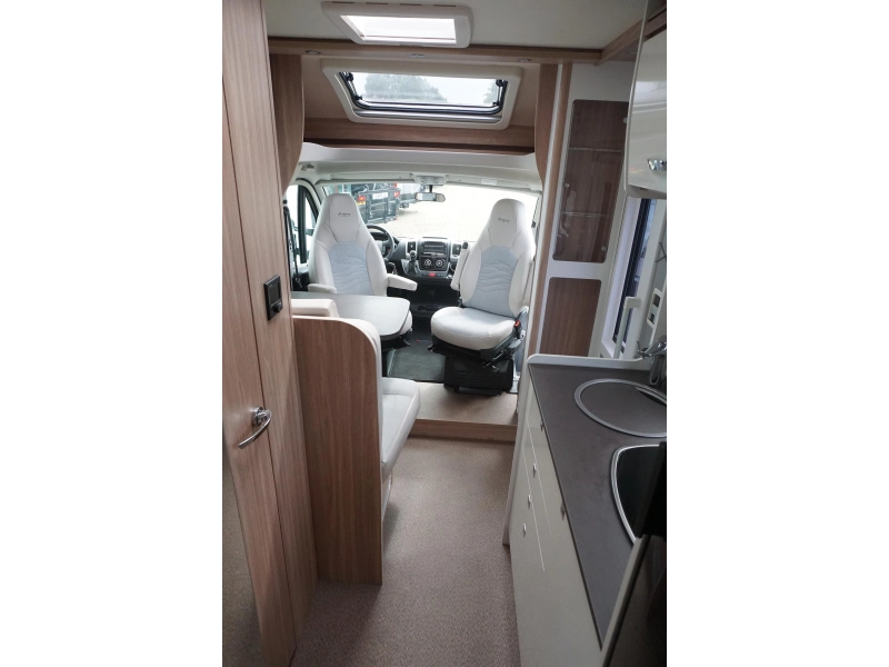 Bürstner Delfin T 690 G  foto: 14