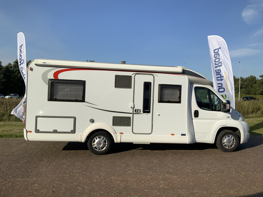 B&uacute;rstner Nexxo 660 2.3 MultiJet 130CV, Semi-integral, Cama francesa, Aire acondicionado de motor, etc. A&ntilde;o 2010 Camper Centrum On the Road en Noorderringweg 4 en Marum. foto: 16