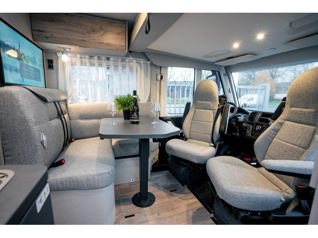 Hymer Exsis I 580 Pure Integraal met Hefbed Hymer Exsis I 580 Pure foto: 21