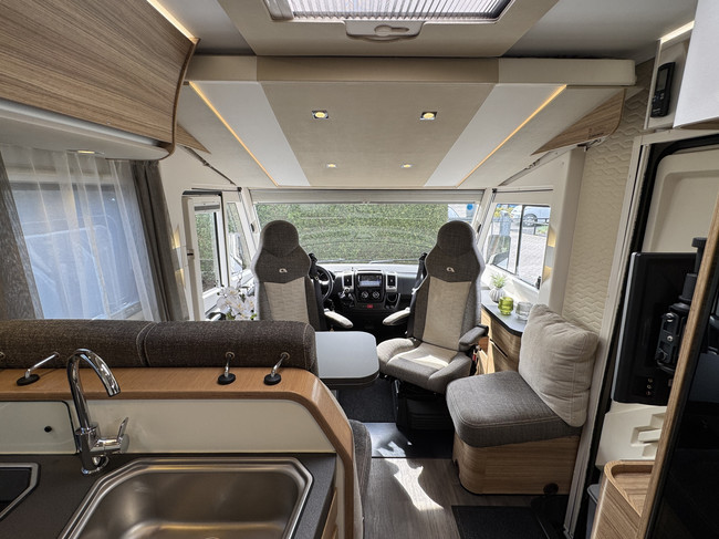 Adria SONIC I 600 SC 130 PS Euro6 Fiat Ducato NL-Camper **Queensbett/4 Schlafpl&auml;tze/Markise/Memo Fahrgestelltr&auml;ger/Dachklimaanlage/Bearlock/Sehr Foto: 9