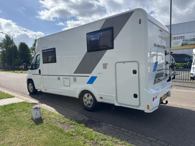 Sun Living S 70 SL Camas longitudinales cama abatible foto: 2