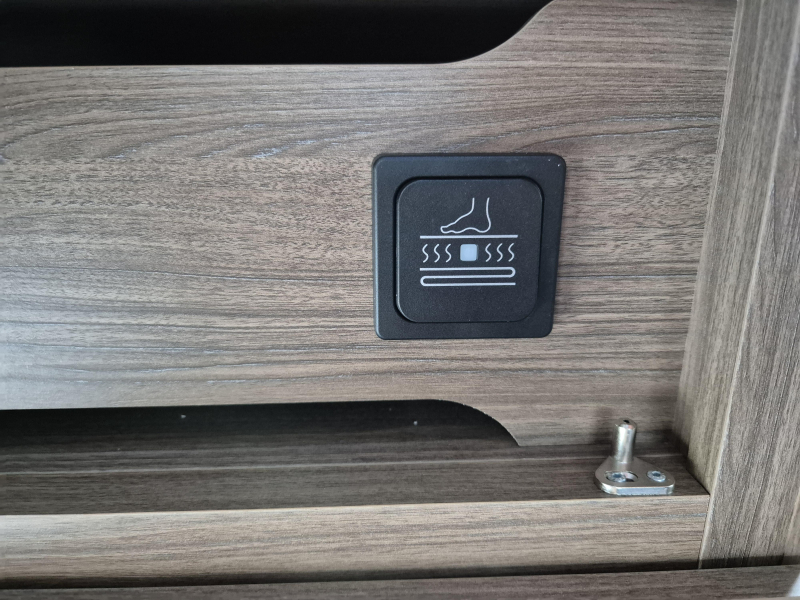 Tabbert Cazadora 420 QD 2.3 Indeling met mega keuken!  foto: 19
