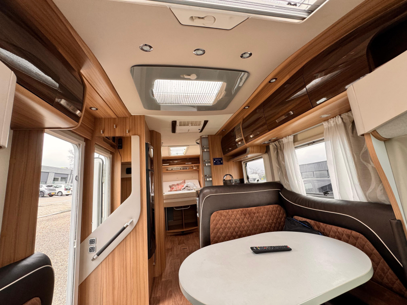 Knaus Sun Ti 700 LX Premium con cama Queen foto: 9