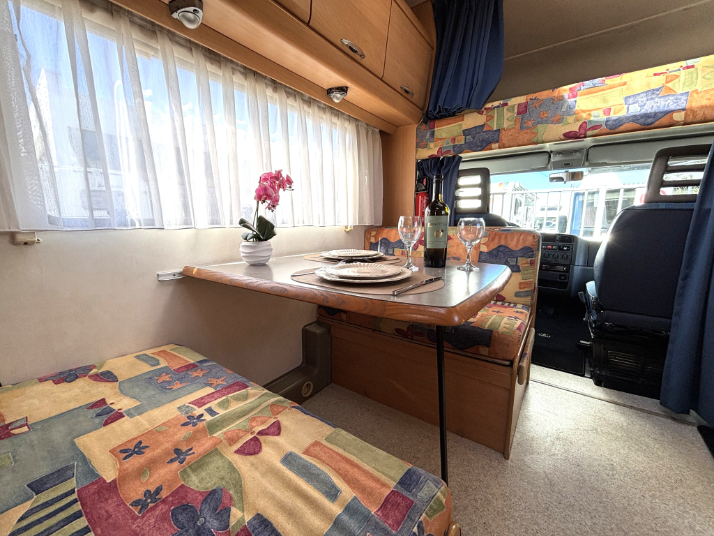 Hymer Swing 622 DWARSBED + HEFBED INRUILKOOPJE! GELIJKVLOERS foto: 13