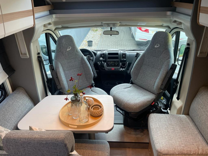 Dethleffs Just 90 T 6812 EB - Compleet met fietsenrek  foto: 5
