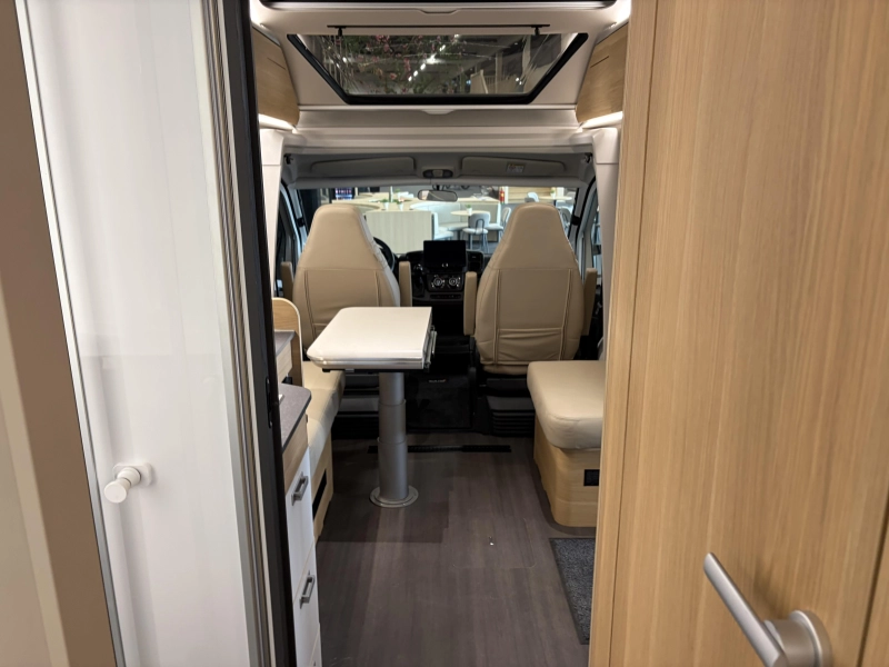 Adria Coral Plus 650 DC Queensbett / Automatik Foto: 17
