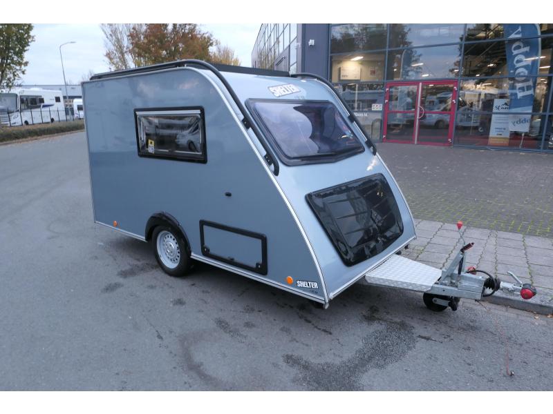 Kip Shelter voor motorfiets  foto: 1