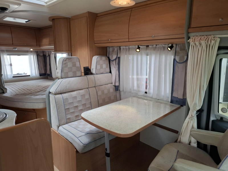 B&uuml;rstner Harmony 585 T 2.3JTD 110Pk 2x Airco photo: 12
