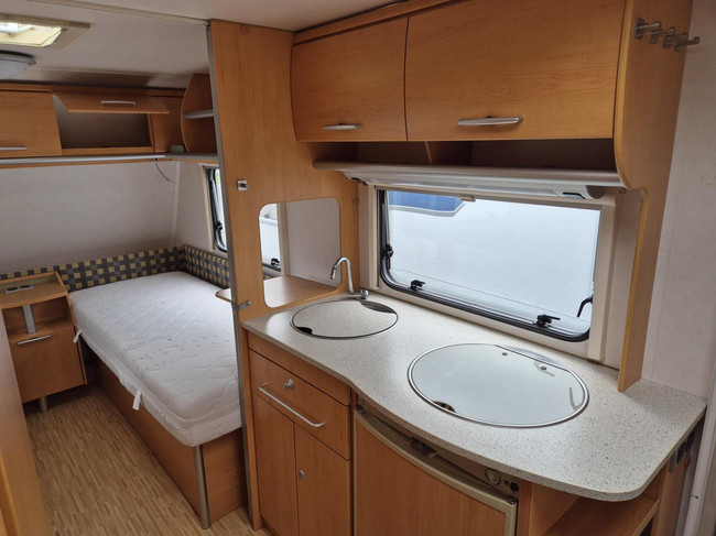 Eriba - Hymer 532 Enkele - losse bedden of XXL bed & luifel foto: 12
