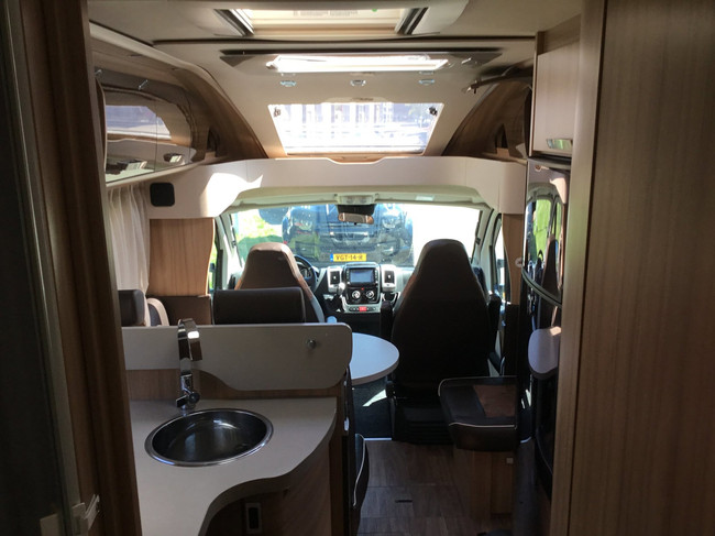 Knaus R22 700 MEG PLATINUM AUTOMAAT, LEVEL, 25.000KM foto: 13