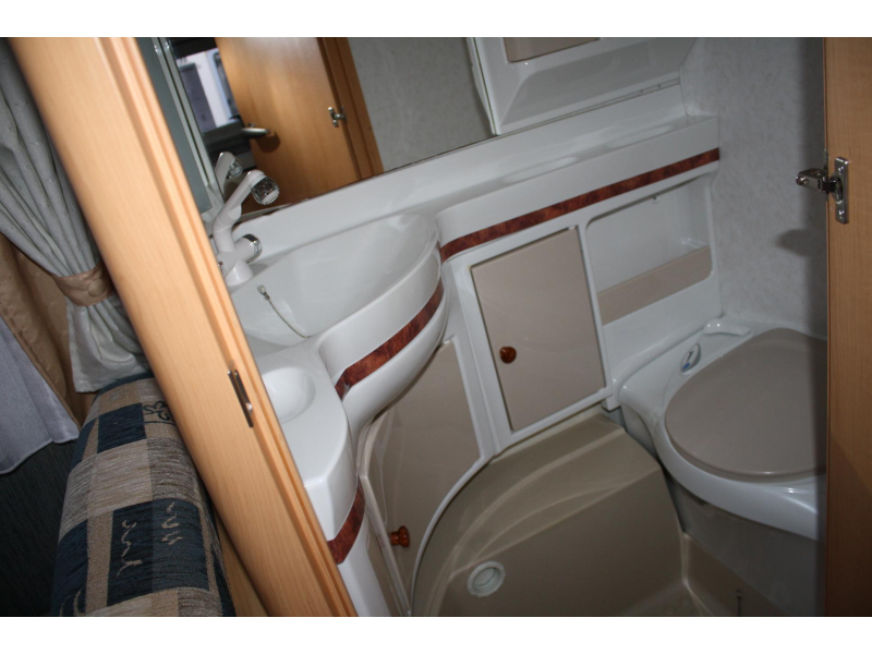 Hobby De Luxe 440 SF foto: 8