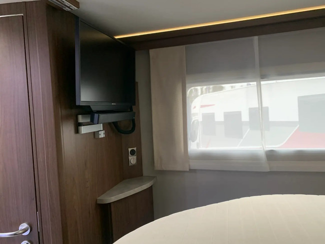 Frankia F-Line Titan 840 QD Fiat 160 PK automaat foto: 11