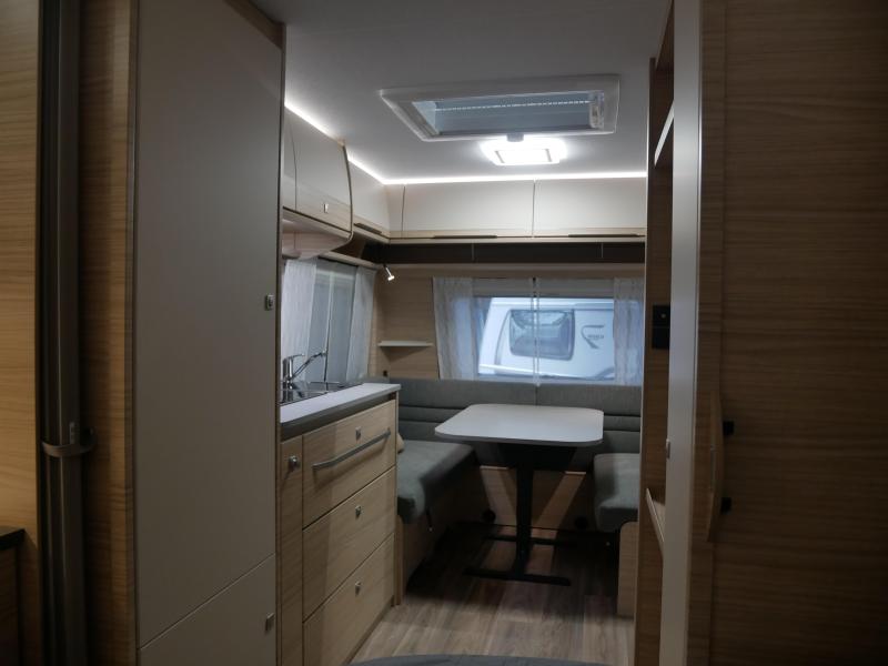 Fendt Bianco Activ 465 SFH Model 2026  foto: 13