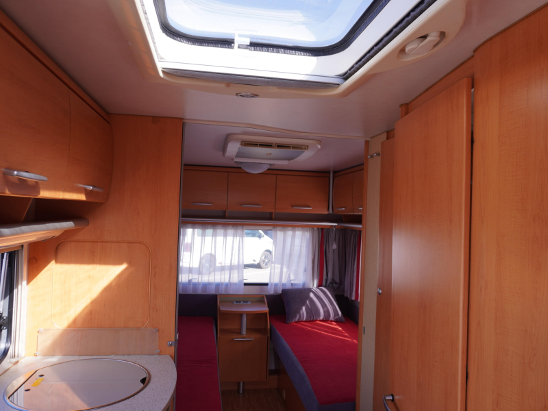Eriba Living 480 WITH MOVER, AWNING, AIR CONDITIONING photo: 2