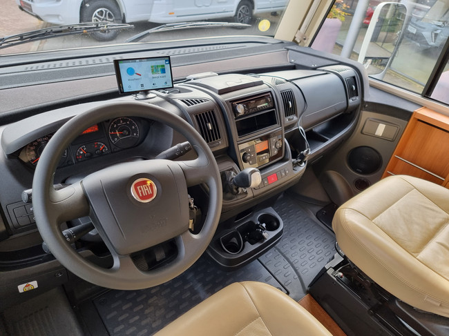 Hymer Exsis 678 | Autom&aacute;tico | Euro-6b | Camas individuales | Cama abatible | C&aacute;mara | Navegaci&oacute;n | &iexcl;Excelente estado! foto: 15