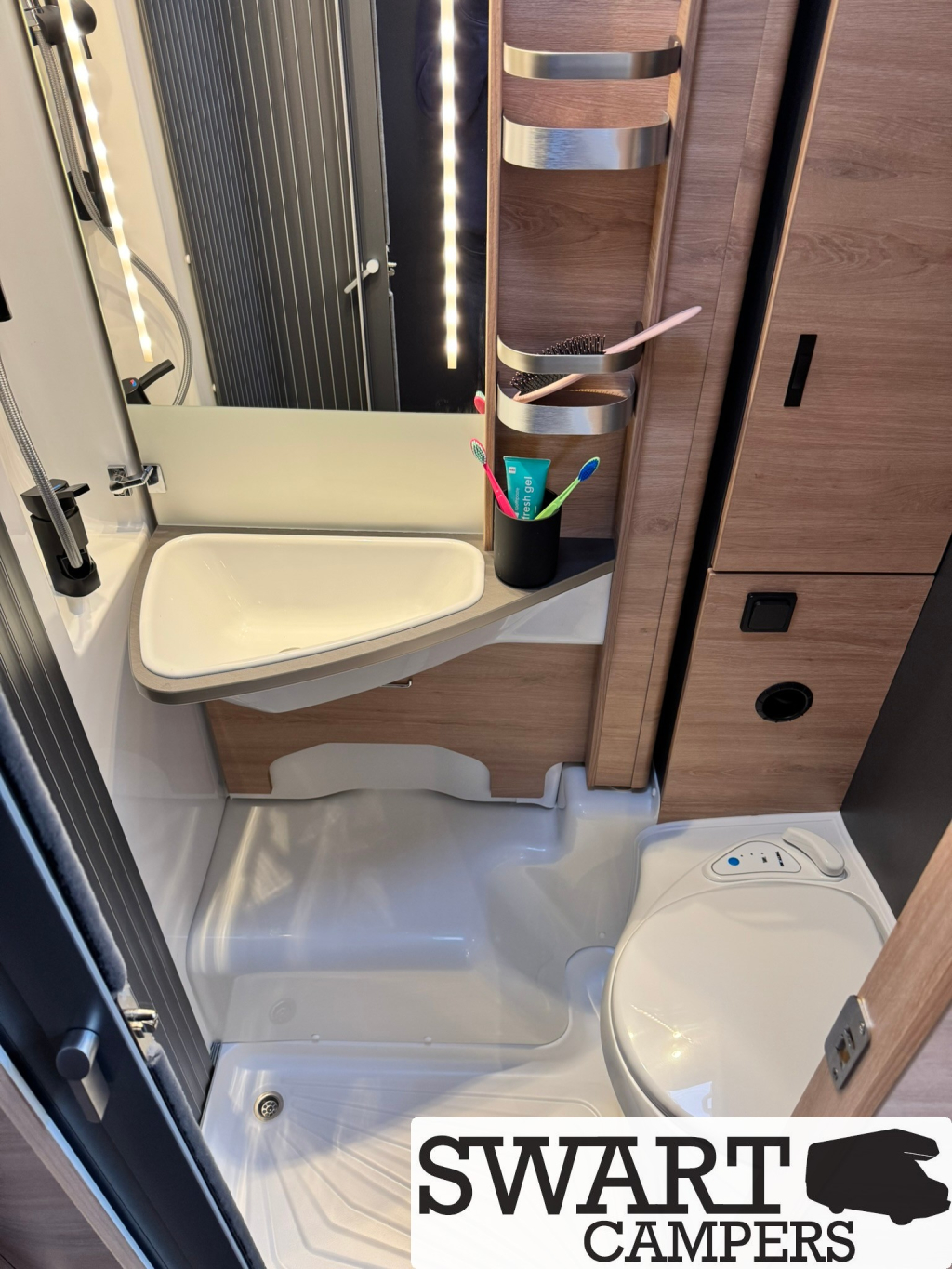 Knaus L!VE I 650 MEG photo: 15