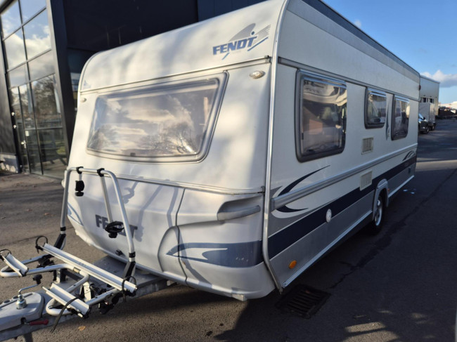 Fendt 560 GT Enkele bedden, Mover, Airco, Cassetteluifel etc foto: 1