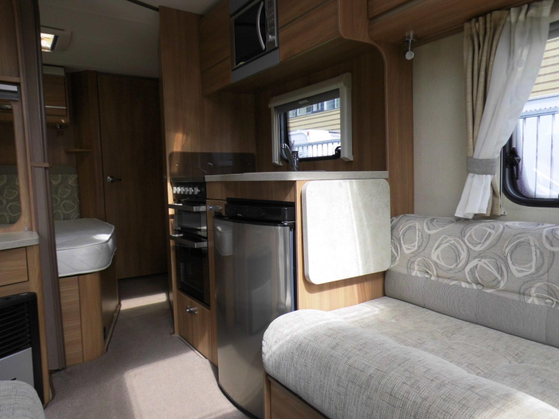 Sprite Cruzer 495 SR Mover y toldo de cassette! foto: 9