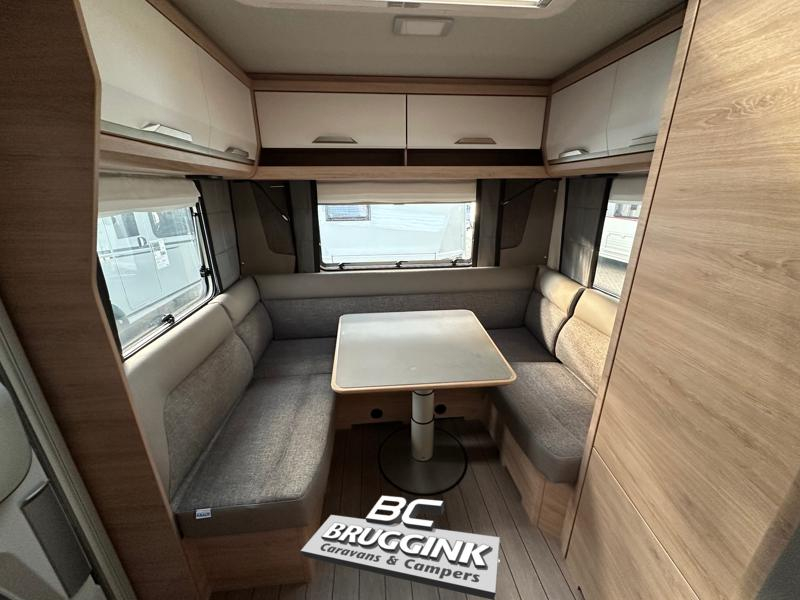 Knaus Sudwind Black Selection 500 EU ENKEL BED VLOERVERWARMING  foto: 2