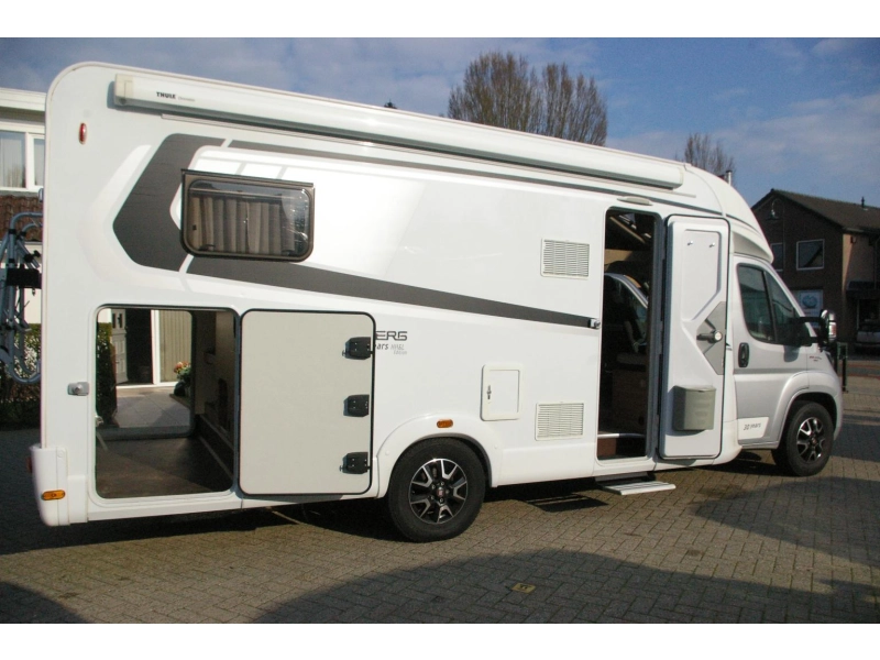 Weinsberg CaraSuite 700 ME Enkele bedden, XXL Garage  foto: 4