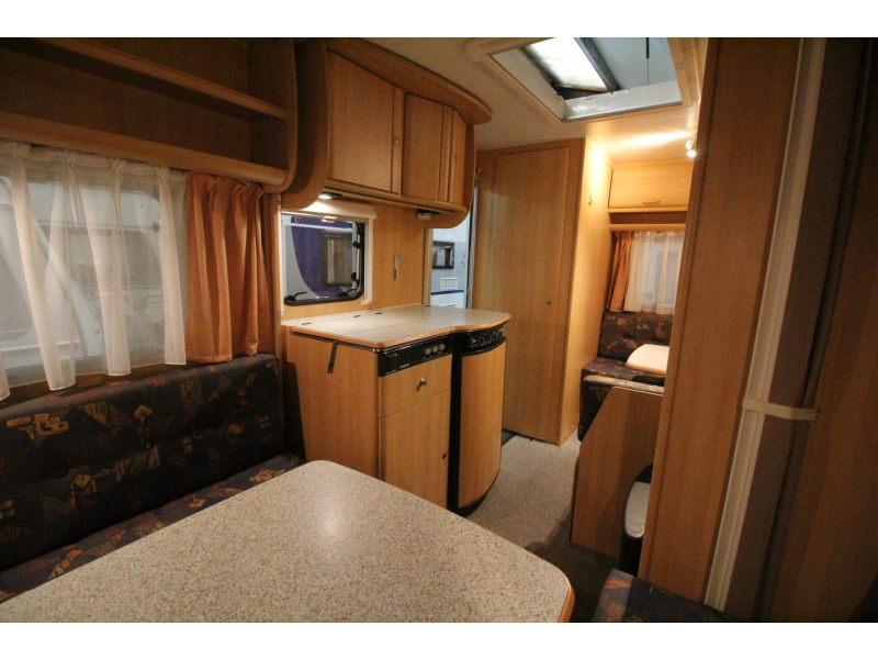 Dethleffs Camper 420 T Mover, Panoramaluifel,  foto: 8