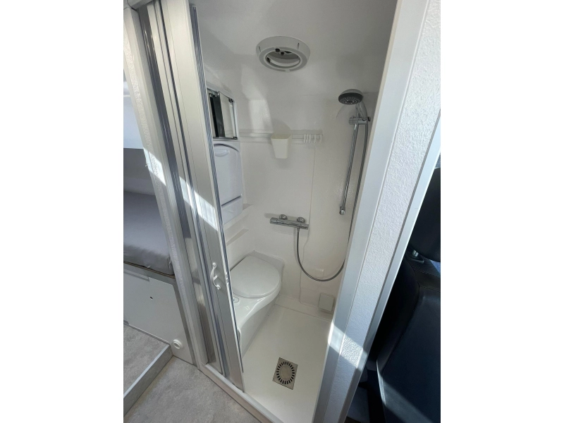 VANTourer 630 L Single Beds Airco 2021 photo: 14