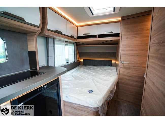 Knaus SUDWIND 450 FU 60 YEARS Christmas Special foto: 13