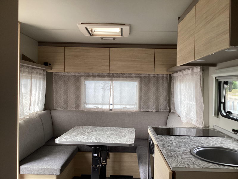 Weinsberg CaraCito 450 FU E-Power/ Klimaanlage Foto: 13